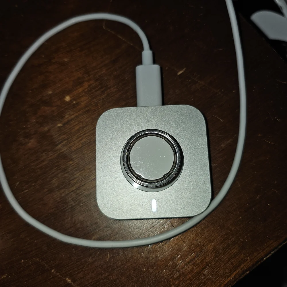 Oura Ring 4 Charging & Dock Set with Original Box
